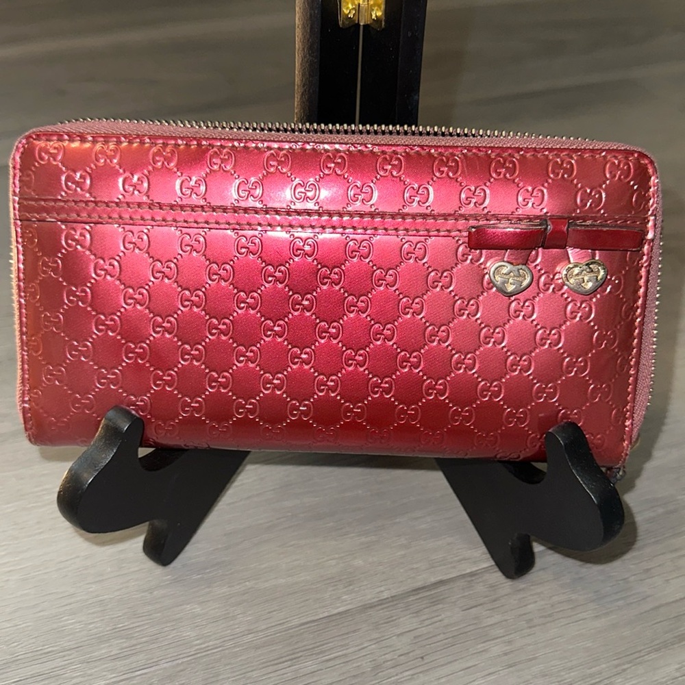 Gucci light maroon wallet authentic